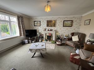 lounge b- click for photo gallery